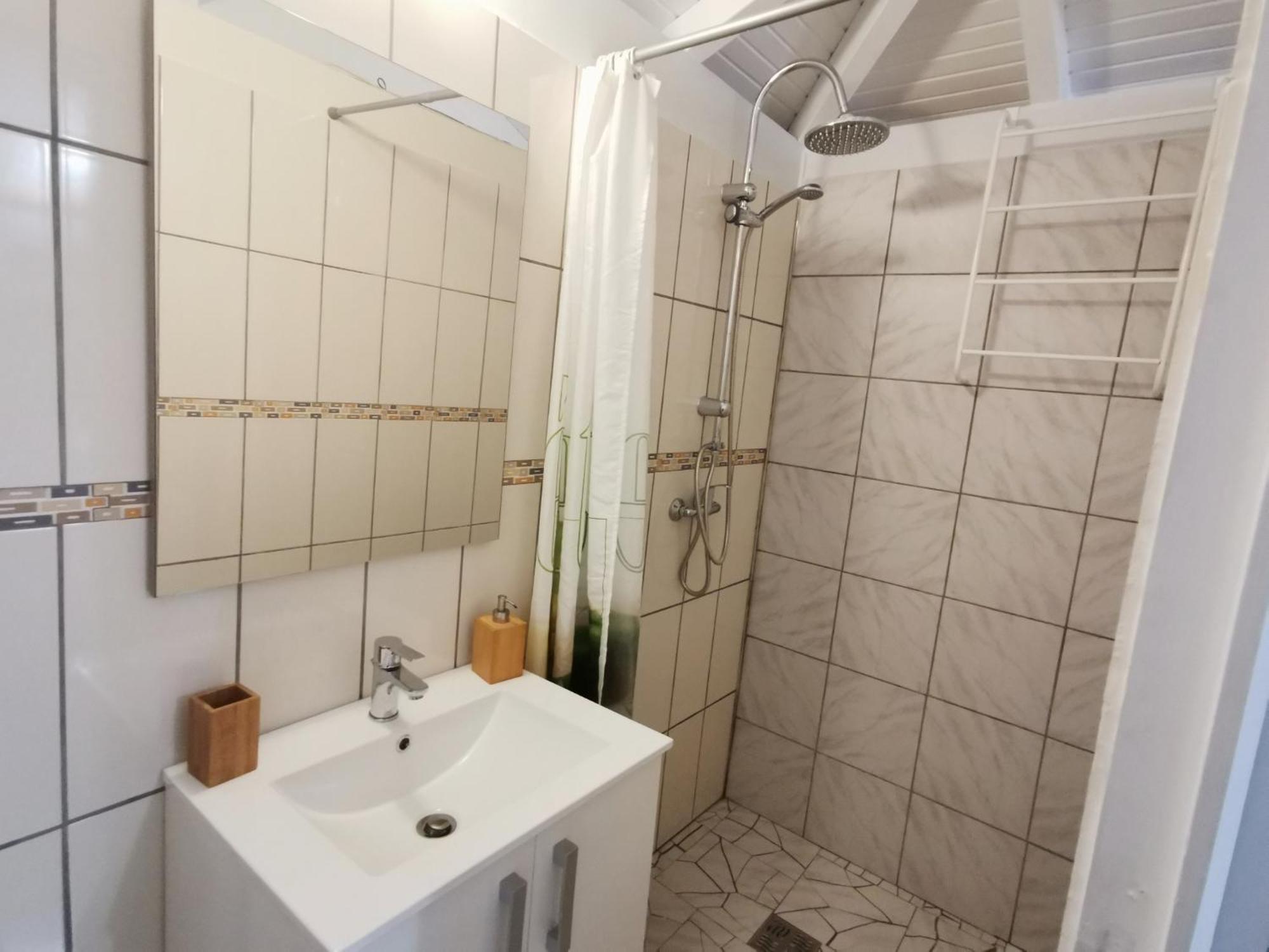 La Suite Odile Piscine Le Lamentin Szoba fotó